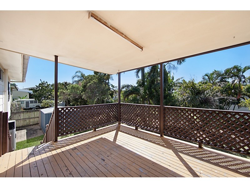 72 Banfield Drive, Mount Louisa QLD 4814